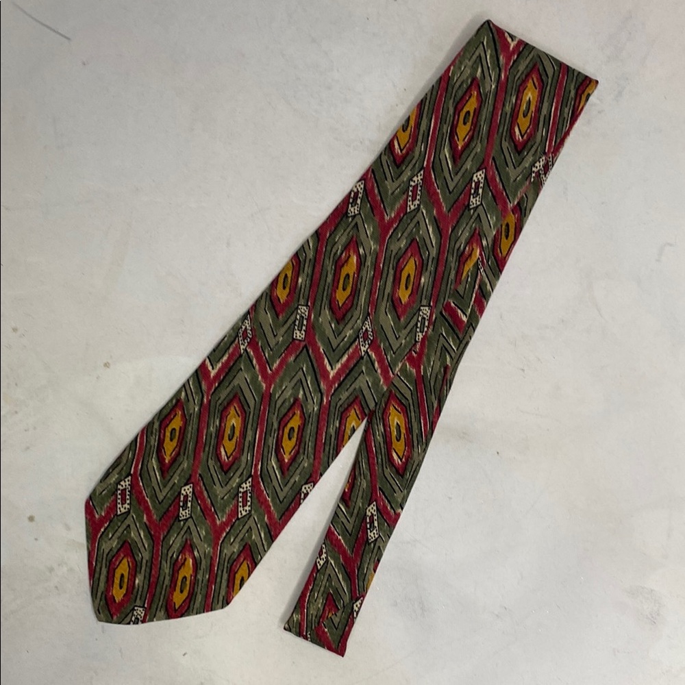 Vibrant Green and Red Ikat Pattern Tie